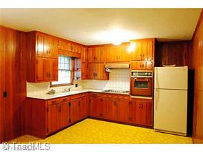 2500 Farmbrook Rd, Winston Salem, NC 27103 photo 3