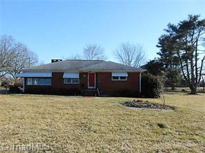 907 Highview St, Haw River, NC 27258 photo 1