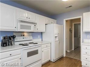 4 Broadleaf Ct, Summerfield, NC 27358 photo 6