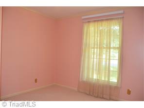3840 Willowood Dr, Clemmons, NC 27012 photo 9