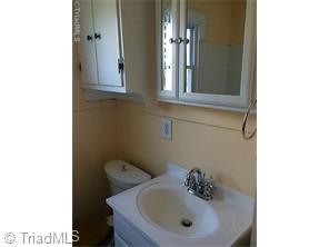 512 Gatewood, High Point, NC 27262 photo 9