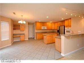 1103 Hampton Park Dr, High Point, NC 27265 photo 2