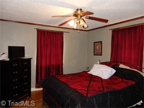 145 Hulin St, Denton, NC 27239 photo 8