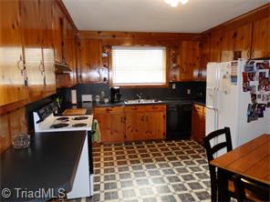 145 Hulin St, Denton, NC 27239 photo 5