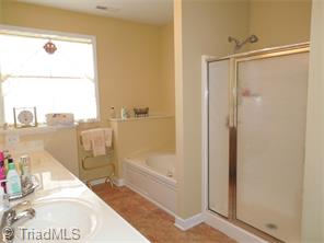 4501 Treebark Ln, High Point, NC 27265 photo 13