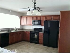 661 Chas Ct, High Point, NC 27265 photo 6