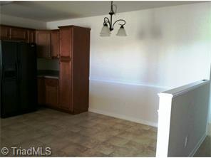 661 Chas Ct, High Point, NC 27265 photo 7