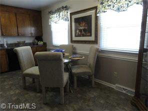 5124 Dock Davis Rd, Clemmons, NC 27012 photo 7