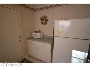 6121 Unity St, Thomasville, NC 27360 photo 4