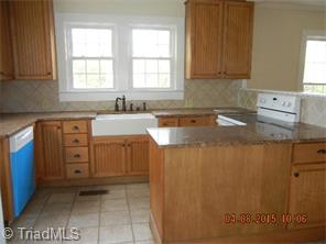 1176 Garner Dr, Denton, NC 27239 photo 3