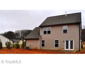 212 Pilot Bluff Dr, King, NC 27021 photo 2