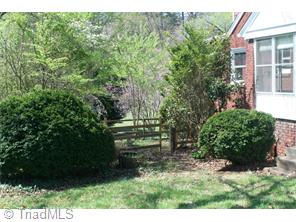 502 Dodson Ml, Pilot Mountain, NC 27041 photo 2