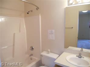 3014 Windchase Ct, High Point, NC 27265 photo 8