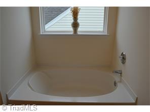 829 Hedgepath Ter, High Point, NC 27265 photo 18