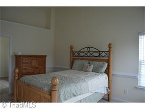 829 Hedgepath Ter, High Point, NC 27265 photo 21