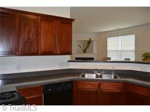 829 Hedgepath Ter, High Point, NC 27265 photo 17