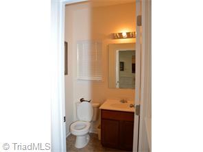 829 Hedgepath Ter, High Point, NC 27265 photo 10