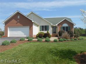 128 Quaker Mill Rd, Ararat, NC 27007 photo 1