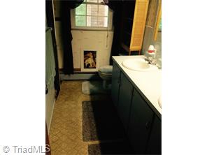 303 Bryon St, Denton, NC 27239 photo 12