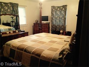 303 Bryon St, Denton, NC 27239 photo 4