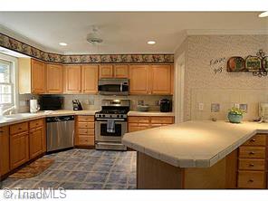 2102 Mast Ave, High Point, NC 27265 photo 6