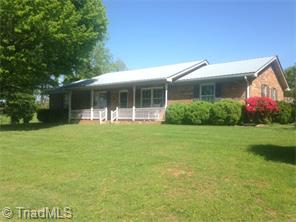 876 Lakeview Dr, Dobson, NC 27017 photo 1
