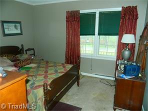 876 Lakeview Dr, Dobson, NC 27017 photo 7