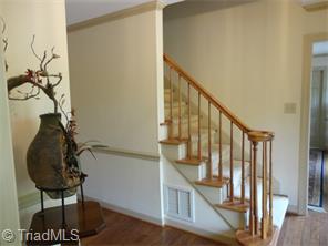 1608 Heathgate Pt, High Point, NC 27262 photo 3