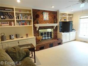 1608 Heathgate Pt, High Point, NC 27262 photo 13