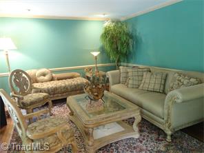 1608 Heathgate Pt, High Point, NC 27262 photo 5