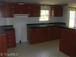 211 Walter Rd, Madison, NC 27025 photo 4