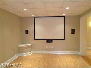 1401 Chestnut Dr, High Point, NC 27262 photo 10
