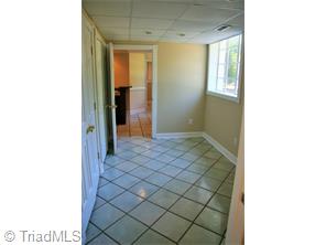 1401 Chestnut Dr, High Point, NC 27262 photo 17