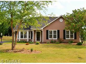 237 Winfield Dr, King, NC 27021 photo 1