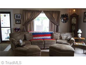 401 N 3rd Ave, Mayodan, NC 27027 photo 10