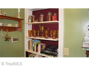 401 N 3rd Ave, Mayodan, NC 27027 photo 11