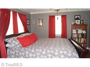 401 N 3rd Ave, Mayodan, NC 27027 photo 22
