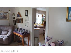 401 N 3rd Ave, Mayodan, NC 27027 photo 7