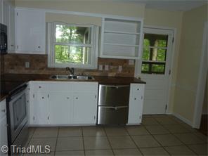 4076 Village Dr, Trinity, NC 27370 photo 12