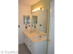 3537 Bent Trace Dr, High Point, NC 27265 photo 18