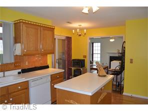 3537 Bent Trace Dr, High Point, NC 27265 photo 12