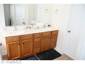 3832 Jade Ct, High Point, NC 27265 photo 10