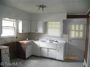 1215 Carter St, High Point, NC 27260 photo 5
