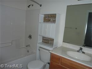 9 Big Buck Ct, Thomasville, NC 27360 photo 8