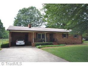 736 Foxfire Rd, Asheboro, NC 27205 photo 1