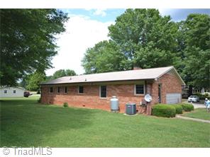 736 Foxfire Rd, Asheboro, NC 27205 photo 17
