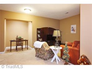518 E Main St, Pilot Mountain, NC 27041 photo 17