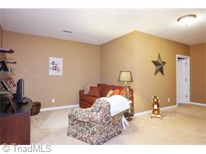 518 E Main St, Pilot Mountain, NC 27041 photo 16