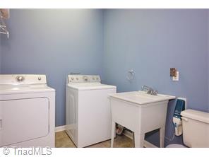 518 E Main St, Pilot Mountain, NC 27041 photo 19