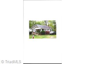 913 Pine Circle Dr, High Point, NC 27265 photo 3